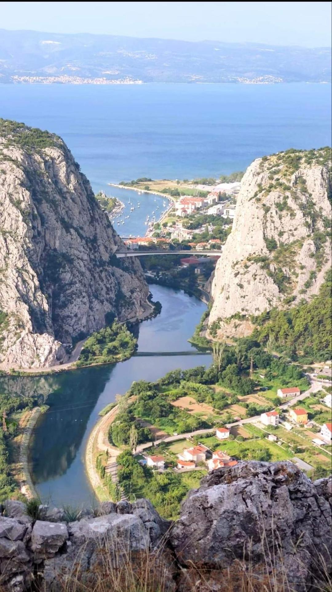 Apartmani Branko Vojnovic Omis Exterior photo
